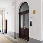 Hostel Constitution Square