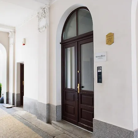 Albergue Constitution Square