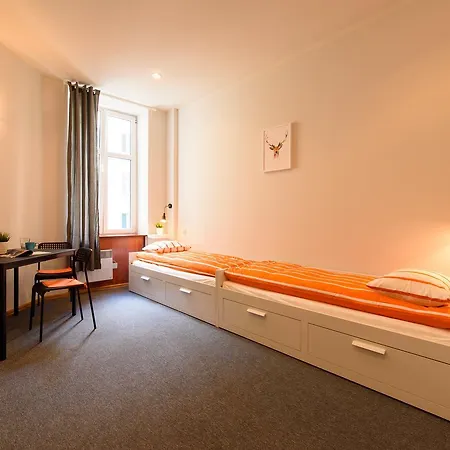 Constitution Square Albergue *