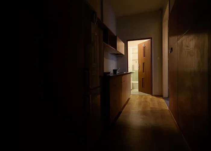 Constitution Square Hostel *