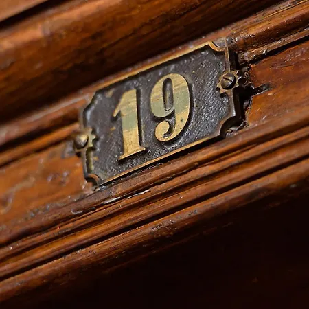 Hostel Constitution Square