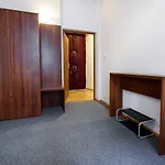 Hostel Constitution Square Warschau